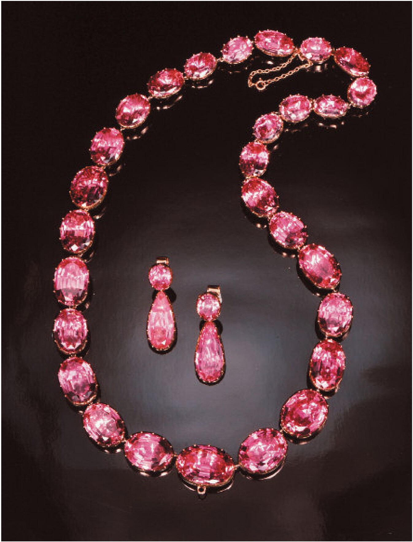 Pink topaz necklace and earring suite commissioned by King George III in 1795